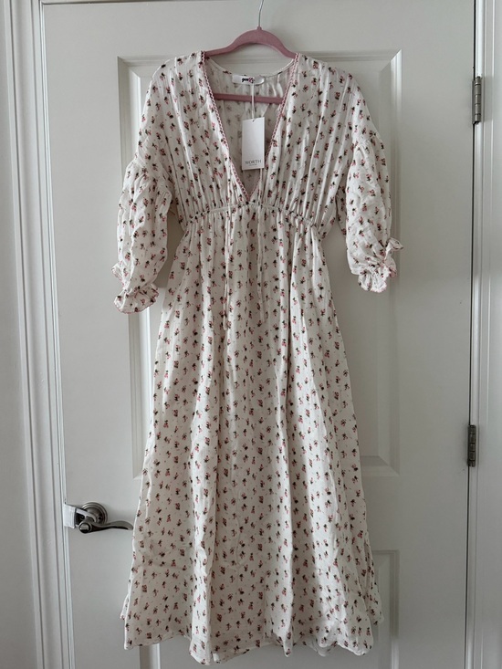 Worth Collective Dresses & Skirts - Worth Collective Hunter 100% Cotton Midi Dress in White and Pink Floral Print